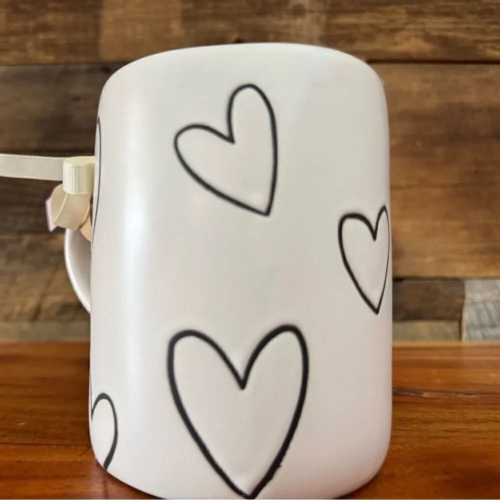 New Rae Dunn white & black heart 🖤 print coffee mug SWEET